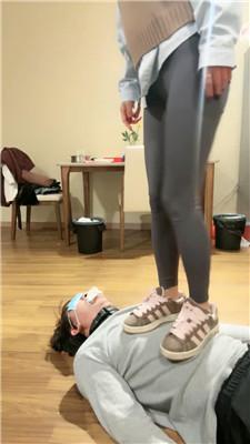 安主子逛街后原味鞋袜虐绿帽/圣水淋浴 bf48138