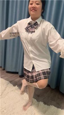 小凤梨闺蜜犬被抽的很开心 bf48140