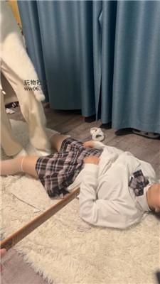 小凤梨闺蜜犬被抽的很开心 bf48140