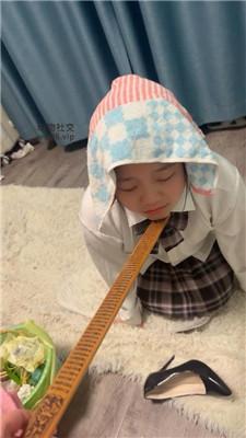 小凤梨闺蜜犬被抽的很开心 bf48140