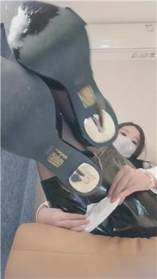 白桃教训偷内库的贼 241220-10