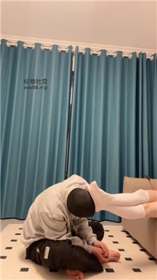 辣辣bb骑马骑脖转胯/白丝诱惑虐 bf48535