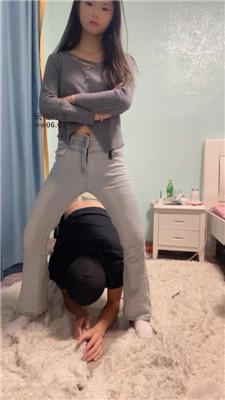 沐沐大大白袜脚踩踏/藤条虐打 bf48541