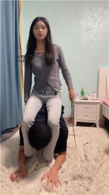 沐沐大大白袜脚踩踏/藤条虐打 bf48541
