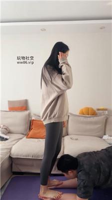 埋汰瑜伽裤女神S-玉足碾压踩家奴 JS241221-28