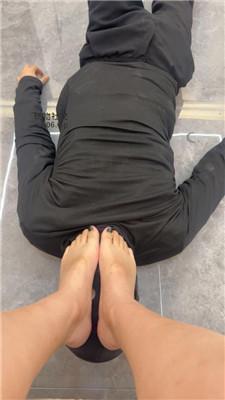 白鹭可爱学生主-小白鞋白袜蹂躏踩/捂脸窒息 bf48551