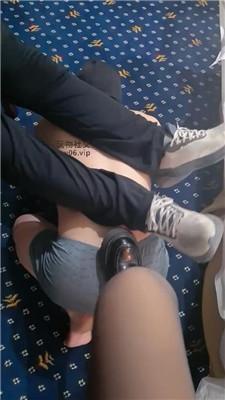 黑冰情侣主首调-跪舔皮鞋黑丝/物化脚垫 JS241212-27