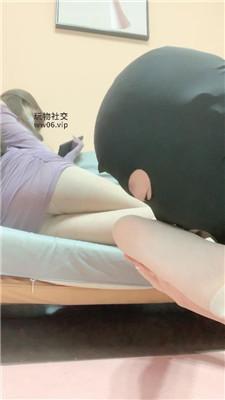 鹿可迷恋肉丝美腿/长靴碾压踩/脚插嘴 bf48493