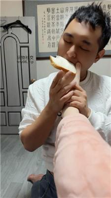 艾斯白袜脚蹂躏踩家奴 JS241219-28