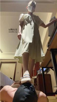 诗诗高跟肉丝美腿跳踩 bf48450