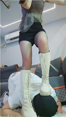 嘉妮长靴黑丝踩踏/胯下腿绞 bf48513