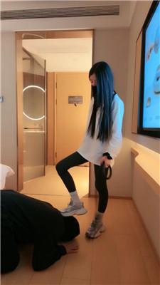 桃子骑马踩踏抽耳光/脏运动鞋白袜辱 bf48512