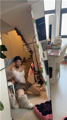 橘子没熟母畜-狂吸雪地靴/跪舔白丝 bf48509