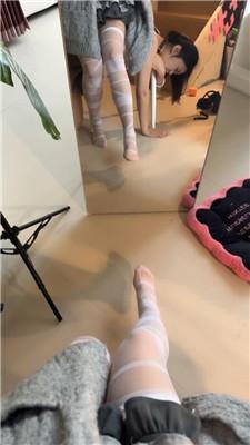 橘子没熟母畜-狂吸雪地靴/跪舔白丝 bf48509