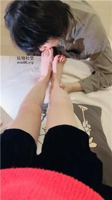 娜娜米沉浸式裸足恋足狂舔完整版 JS241221-5