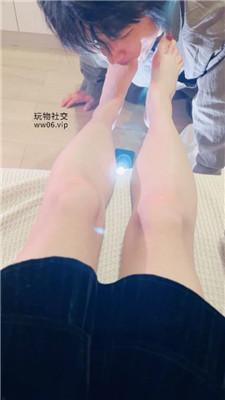 娜娜米沉浸式裸足恋足狂舔完整版 JS241221-5