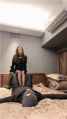 Annaa黑丝捂脸/掐脖窒息/坐脸腿绞 bf48479