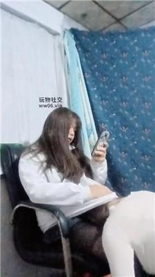 伪娘和人妻CD奴嘴叼白袜被羞辱 JS241220-13