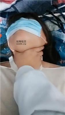 伪娘和人妻CD奴嘴叼白袜被羞辱 JS241220-13