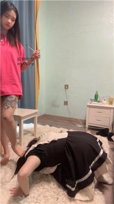 小凤梨抽耳光/鞭打/伺候沐足 bf48392