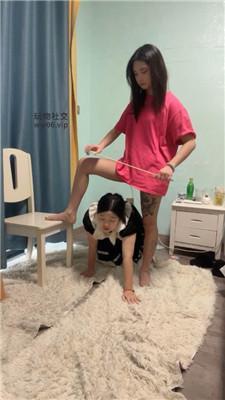 小凤梨抽耳光/鞭打/伺候沐足 bf48392