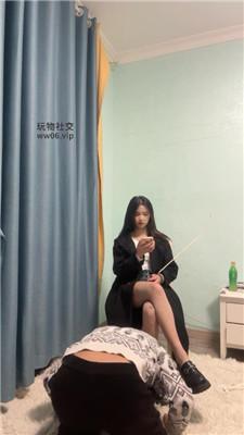 小凤梨纹身小妹-藤条重度狠抽/全体重踩踏 bf48375