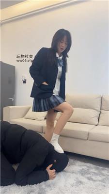 茜茜JK学院风主-皮鞋白袜踩虐哥哥 bf48910