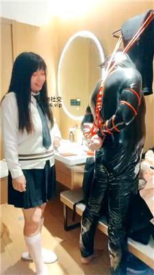 薄小情捆绑袜子塞嘴重度鞭打 bf48930