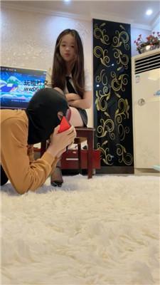 珈怡高跟黑丝狂舔/鞭打/虐乳 JS250102-2