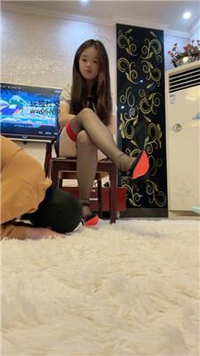 珈怡高跟黑丝狂舔/鞭打/虐乳 JS250102-2