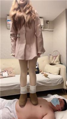 筱雪喂口水掐乳/雪地靴白袜气味辱/连环耳光 bf48943