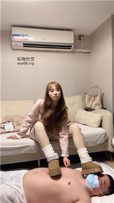 筱雪喂口水掐乳/雪地靴白袜气味辱/连环耳光 bf48943