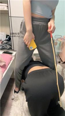 白兔闺蜜观战-白袜诱惑/舔高跟/狠抽 JS241230-35