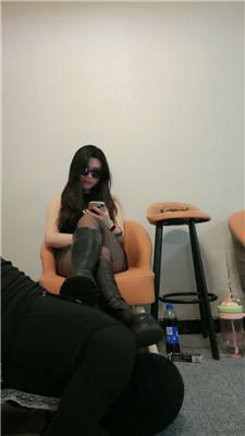 蜜雪长靴黑丝美腿踩虐/抽耳光 JS241230-43