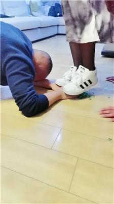 苏苏双M-玻璃罚跪/贝壳头黑丝踩双视角 bf48872