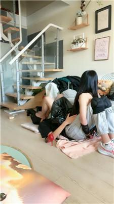 瑞吉娜高跟丝袜美腿跳踩 JS241231-9