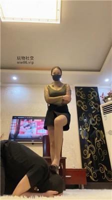 颜主丝袜脚深喉/散鞭狂抽/高跟踩/虐乳坐脸窒息 bf48887