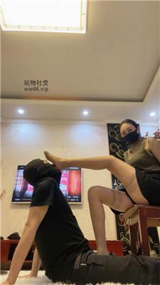 颜主丝袜脚深喉/散鞭狂抽/高跟踩/虐乳坐脸窒息 bf48887