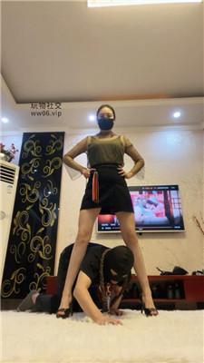 颜主丝袜脚深喉/散鞭狂抽/高跟踩/虐乳坐脸窒息 bf48887