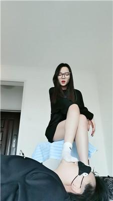 皮皮绿帽男友伺候我幽会回家 bf48812