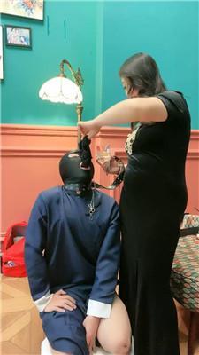 小怪兽高跟黑丝美腿诱惑虐杀 JS241229-6