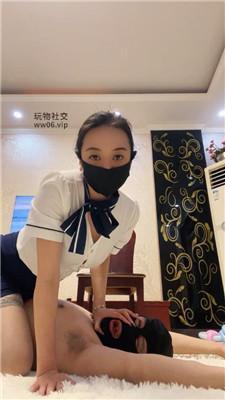 颜主礼仪小姐逮住偷拍贱奴 bf48809