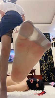 颜主礼仪小姐逮住偷拍贱奴 bf48809