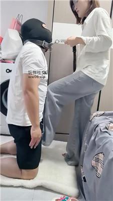 北京落落白袜裸足狂舔/牛仔裤坐脸 JS241229-12