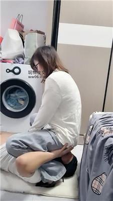 北京落落白袜裸足狂舔/牛仔裤坐脸 JS241229-12