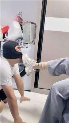 北京落落白袜裸足狂舔/牛仔裤坐脸 JS241229-12