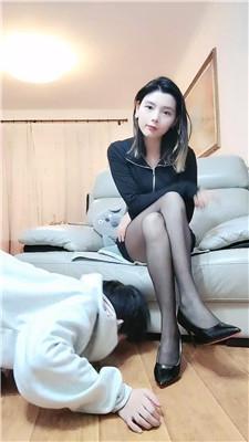 紫烟高跟黑丝美腿踩虐/转胯狗爬 bf48727