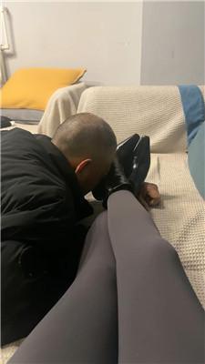 辣姐短靴高跟羞辱废物家奴 JS241227-17