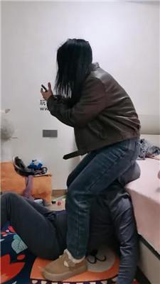 啊雅牛仔裤坐脸窒息/雪地靴白袜踩虐 bf48735