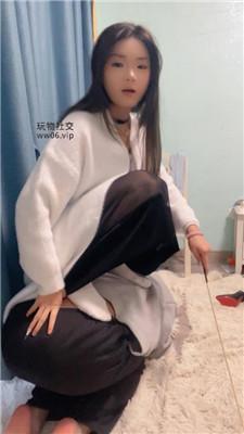 沐沐大大白袜脚踩虐/藤条狠抽 JS241224-5